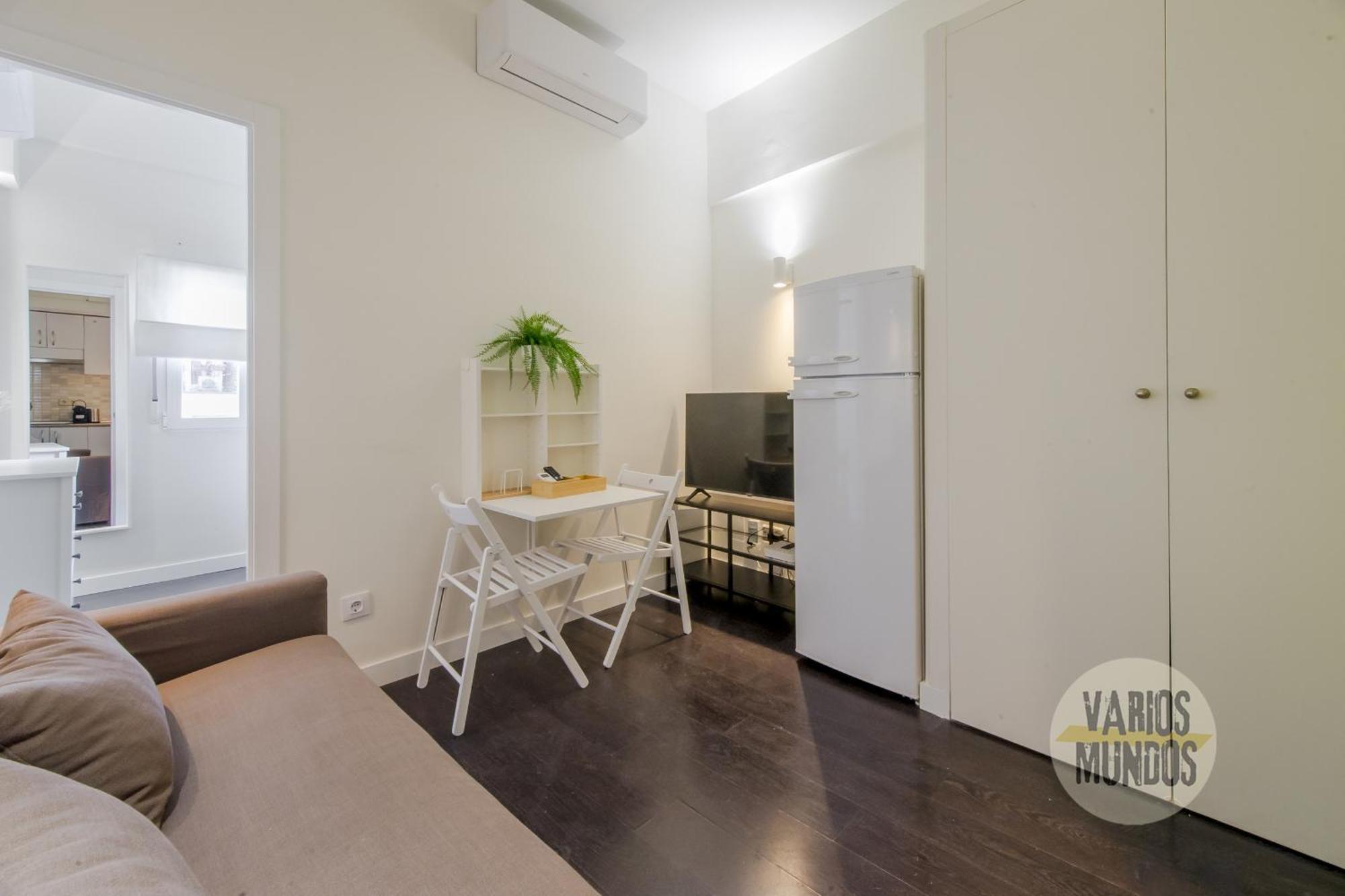 Confortable Apt Para 3 Pax A 1 Min De Gran Via Мадрид Экстерьер фото